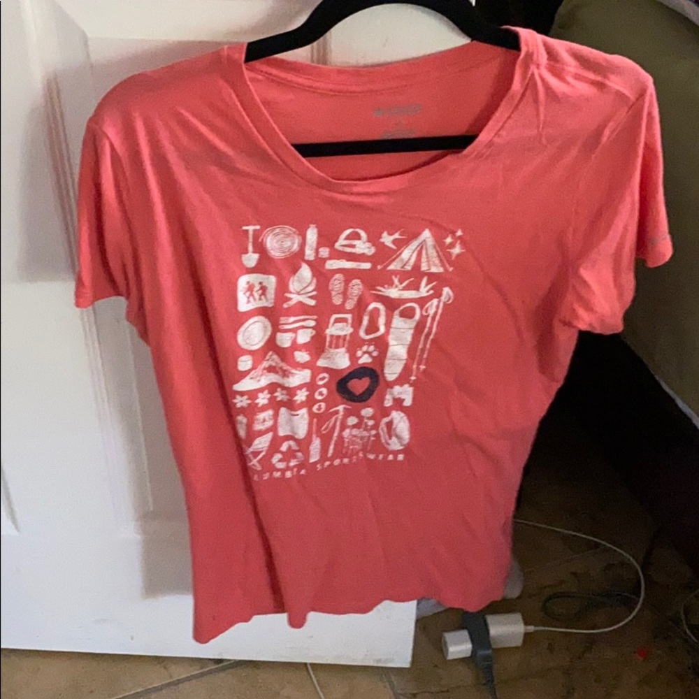 Columbia T shirt